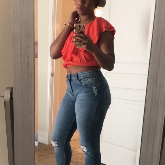 Tangerine ruffle crop top - Picture 2 of 3